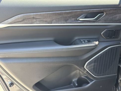 New 2026 Jeep Grand Cherokee L Limited AWD/4WD image 20