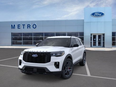 New 2026 Ford Explorer ST-Line w/ ST-Line Street Pack AWD/4WD image 3