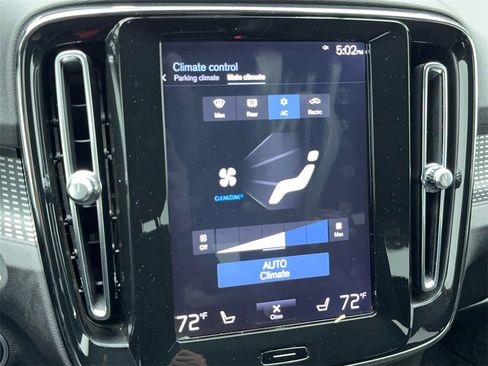 Used 2019 Volvo XC40 T5 R-Design image 28