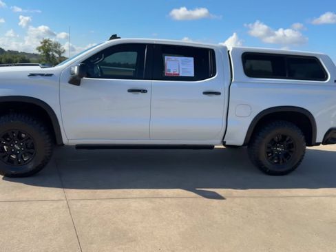 Used 2024 Chevrolet Silverado 1500 ZR2 w/ Technology Package AWD/4WD image 6