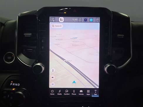 New 2026 RAM 1500 4x4 Crew Cab image 9