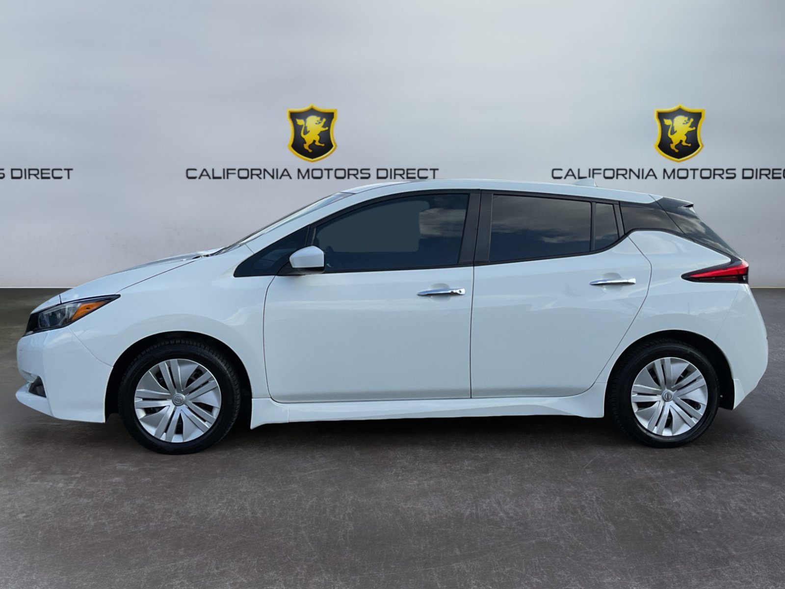 Used 2025 Nissan Leaf S FWD image 8