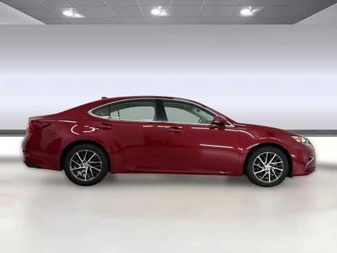 Used 2017 Lexus ES 350 w/ Luxury Package FWD image 8