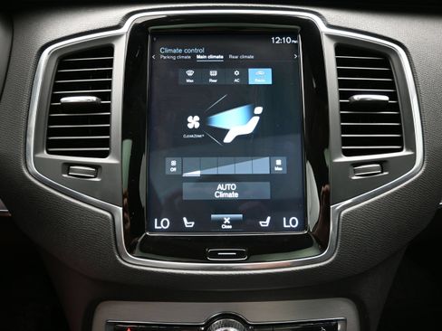 Used 2021 Volvo XC90 T5 Momentum w/ Protection Package Premier FWD image 35