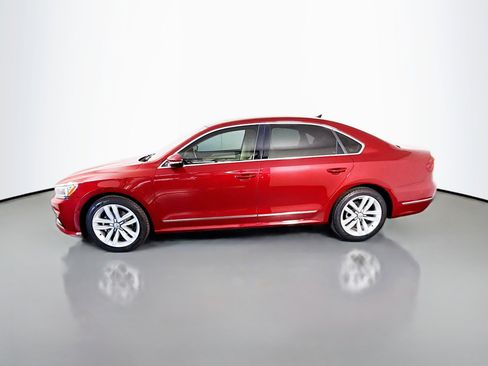 Used 2017 Volkswagen Passat 1.8T SEL Premium FWD image 6