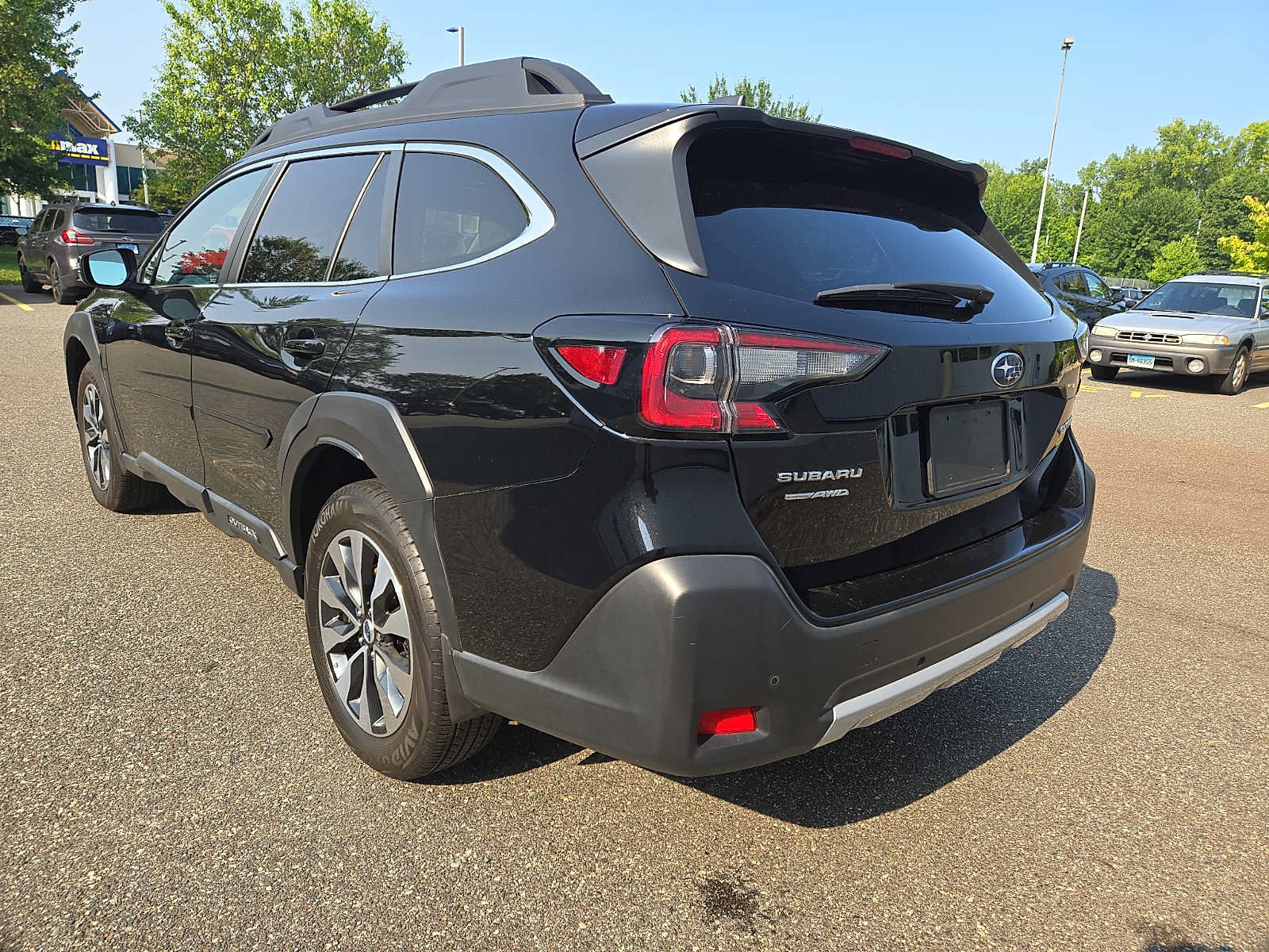 Used 2024 Subaru Outback Limited AWD/4WD image 4
