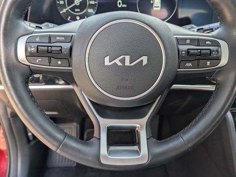 Used 2025 Kia Sportage SX FWD image 5