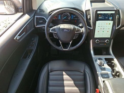 Used 2024 Ford Edge SEL AWD/4WD image 11