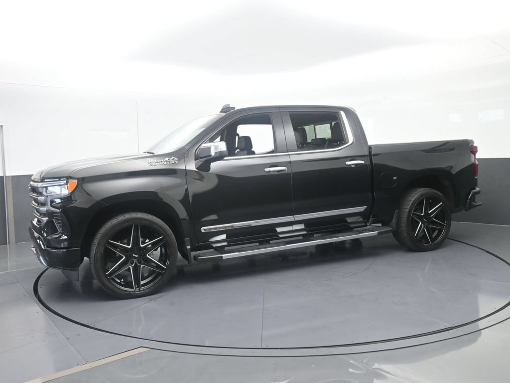 Used 2022 Chevrolet Silverado 1500 High Country RWD image 2