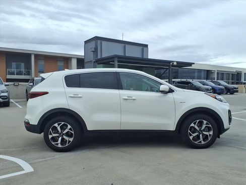 Used 2021 Kia Sportage LX image 7