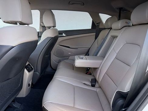 Used 2021 Hyundai Tucson Limited image 25