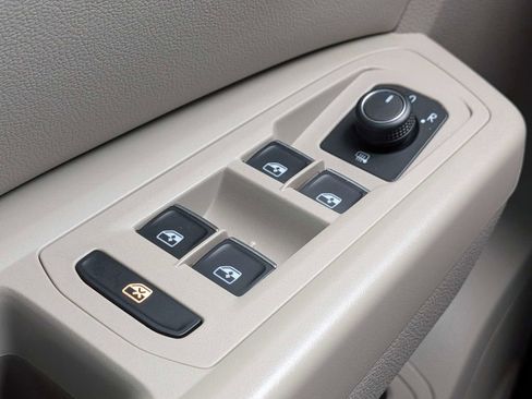 Used 2019 Volkswagen Atlas SE w/ Towing Package FWD image 26