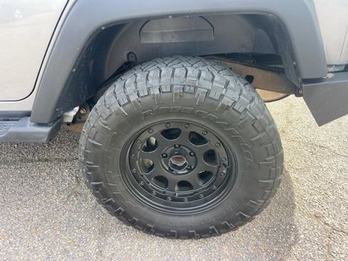 Used 2017 Jeep Wrangler Unlimited Sport image 14