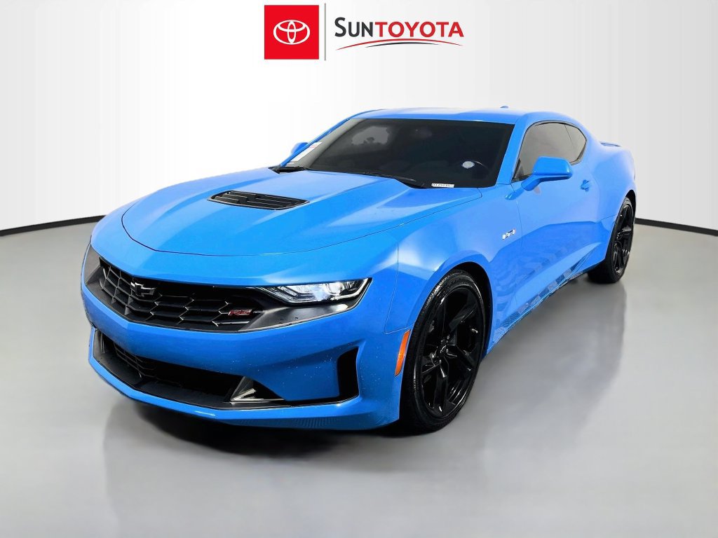 Used 2022 Chevrolet Camaro LT w/ RS Package RWD image 9