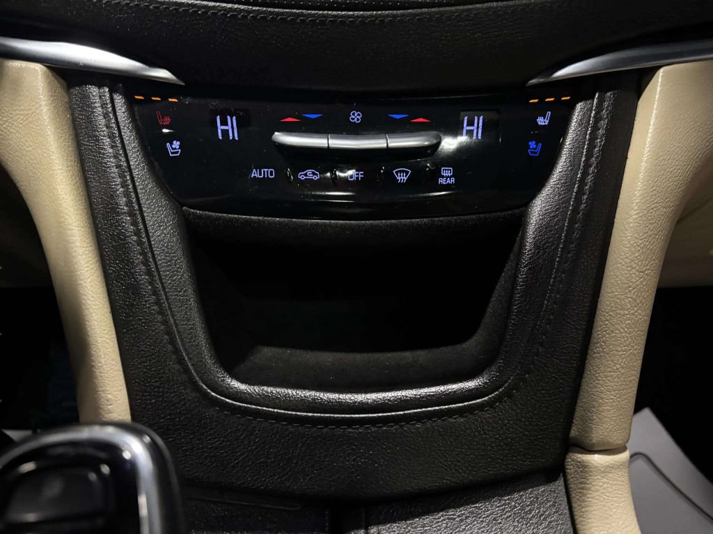 Used 2017 Cadillac XT5 Premium Luxury w/ LPO, Wheel Lock Package AWD/4WD image 32