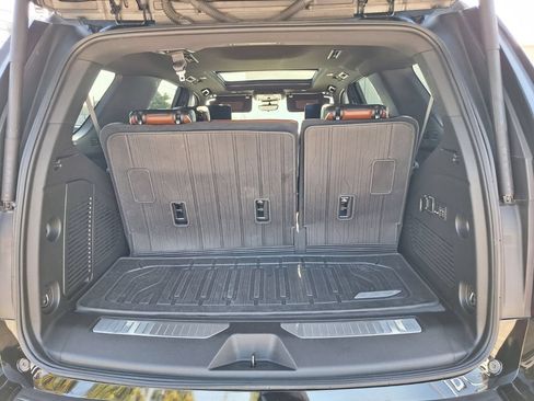 Used 2023 GMC Yukon Denali Ultimate AWD/4WD image 29