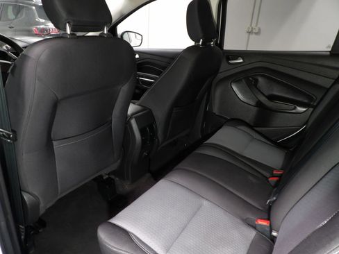 Used 2019 Ford Escape SE image 10