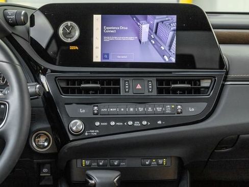 Used 2025 Lexus ES 350 w/ Premium Package image 7