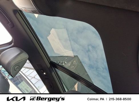 Used 2021 Volkswagen Tiguan SE R-Line image 16