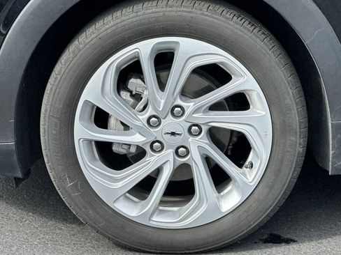 Used 2022 Chevrolet Bolt EUV LT w/ Driver Confidence Package image 41