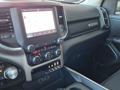 Used 2022 RAM 1500 Laramie AWD/4WD image 21