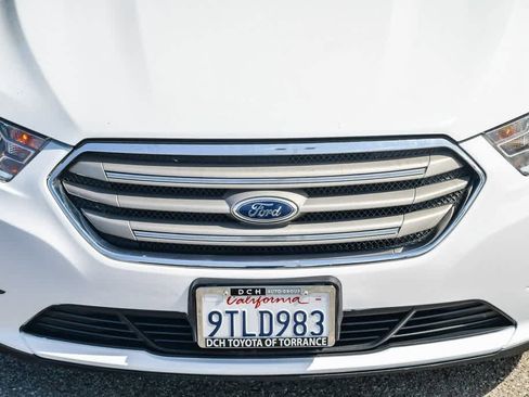 Used 2013 Ford Taurus SE image 5
