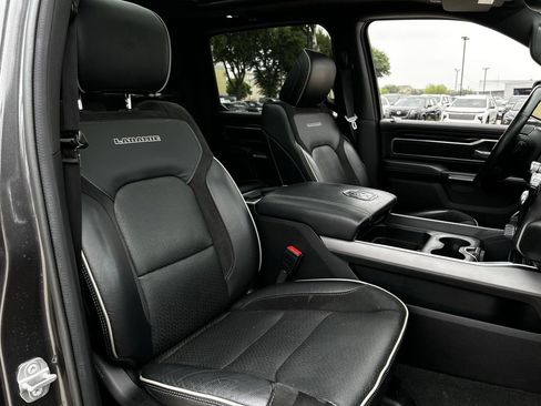 Used 2022 RAM 1500 Laramie w/ Night Edition AWD/4WD image 31