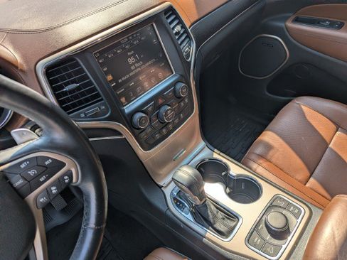 Used 2016 Jeep Grand Cherokee Summit w/ Platinum Series Group AWD/4WD image 21