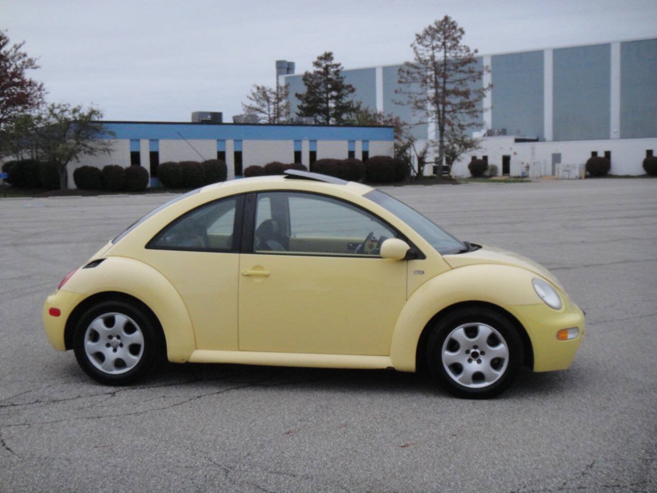 Used 2003 Volkswagen Beetle GLS FWD image 18