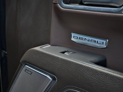 Used 2023 GMC Sierra 1500 Denali w/ Technology Package image 15