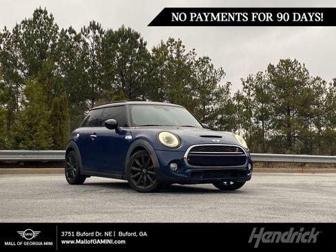 Used 2017 MINI Cooper S image 1