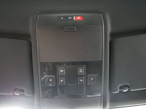 Used 2020 Volkswagen Atlas Cross Sport SE AWD/4WD image 24