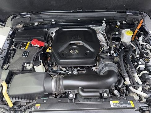 Used 2024 Jeep Wrangler High Altitude AWD/4WD image 10