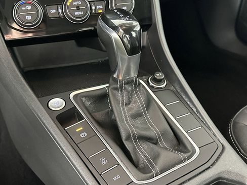 Used 2024 Volkswagen Jetta SE image 24