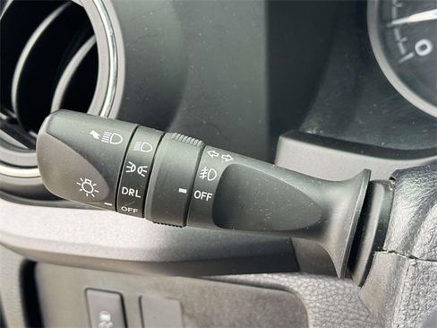 Used 2020 Toyota Tacoma TRD Off-Road image 14