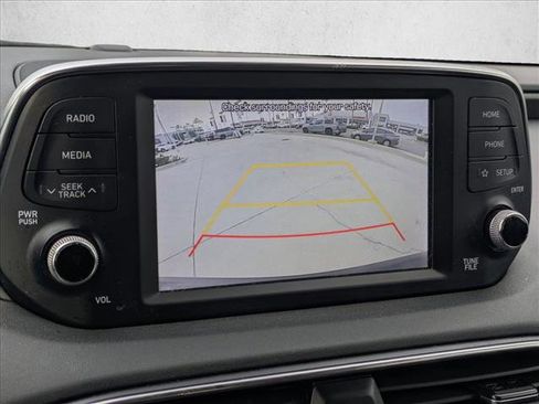 Used 2020 Hyundai Santa Fe SE image 14
