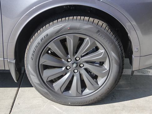 New 2025 Land Rover Discovery Sport S image 9