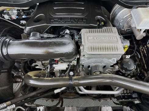 Used 2024 RAM 1500 Laramie image 38