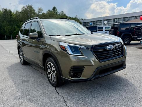 Used 2023 Subaru Forester Premium AWD/4WD image 20