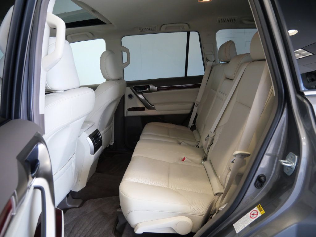 Used 2013 Lexus GX 460 Premium AWD/4WD image 25