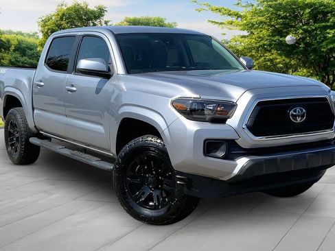 Used 2021 Toyota Tacoma SR w/ SR Convenience Package RWD image 3