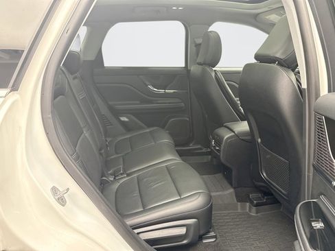 Used 2021 Lincoln Corsair AWD w/ Premium Package image 19