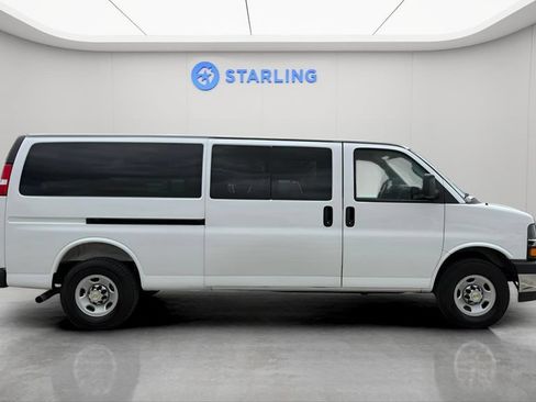 Certified 2025 Chevrolet Express 3500 LT w/ LT Preferred Equipment Group RWD image 11