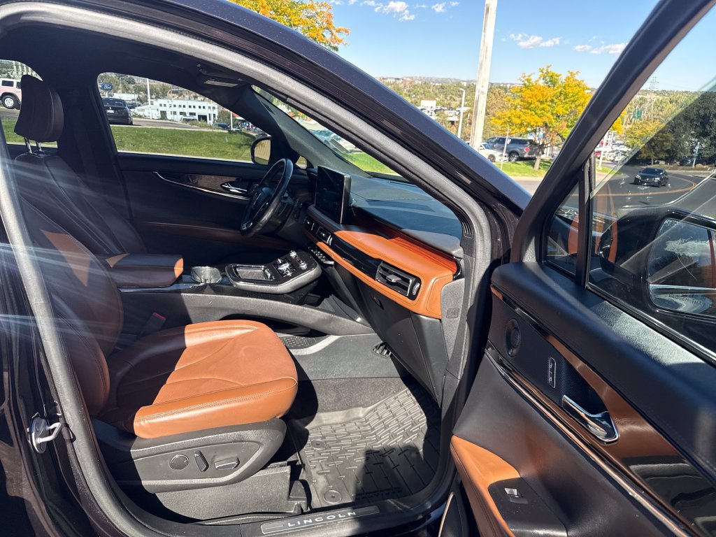 Used 2022 Lincoln Nautilus Reserve w/ Luxury Package AWD/4WD image 31