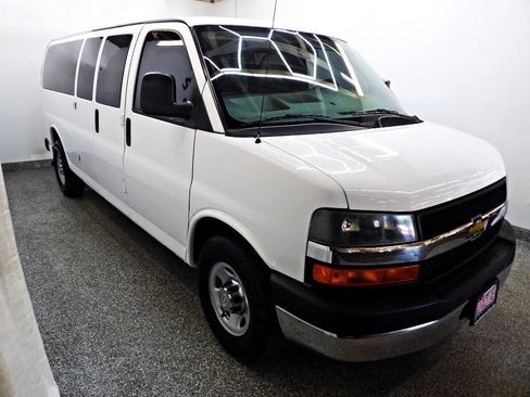 Used 2014 Chevrolet Express 3500 LT w/ LT Preferred Equipment Group RWD image 3