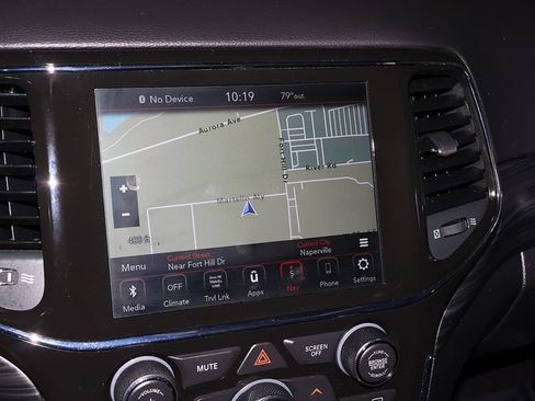 Used 2021 Jeep Grand Cherokee Laredo X AWD/4WD image 19