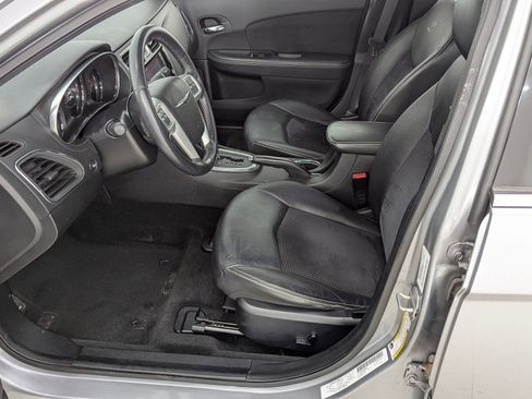 Used 2013 Chrysler 200 Limited w/ Sun/Sound Group image 5
