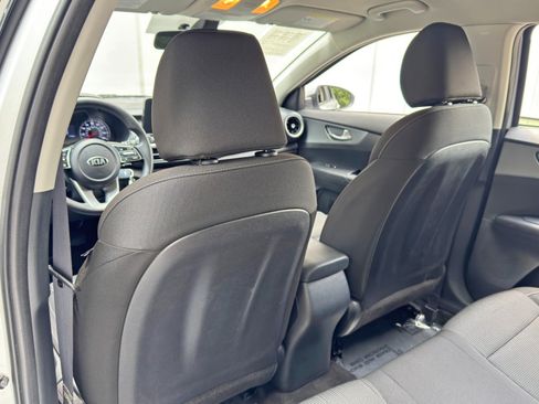 Used 2021 Kia Forte LXS FWD image 27
