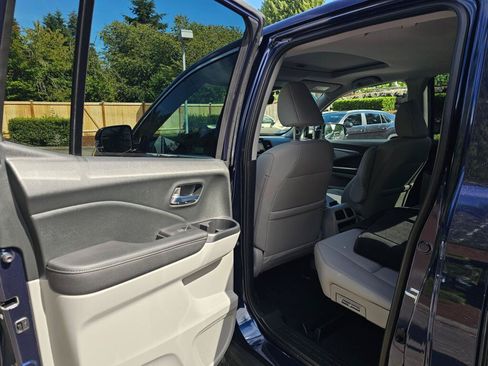 Used 2023 Honda Ridgeline RTL-E image 19