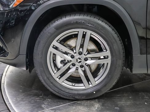Used 2025 Mercedes-Benz GLA 250 4MATIC image 9